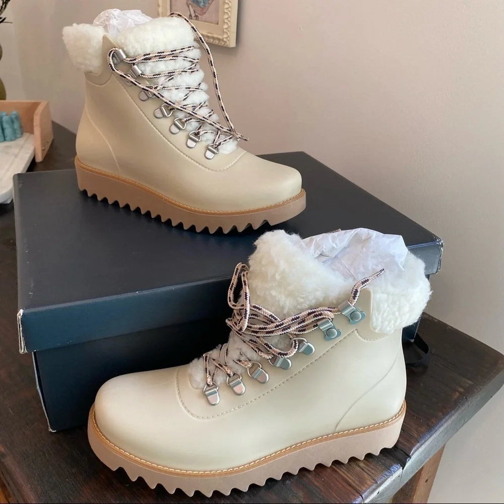 NWT Anthropologie Cream Rubber Cream Sherpa Lace Up Snow / Wiley Rain Boots
